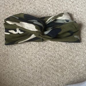 Camo athletic twisted headband